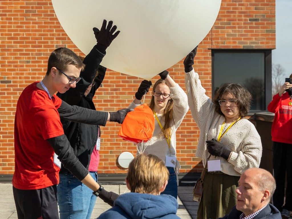 Valpo Meteorology students launch a weather ballooon
