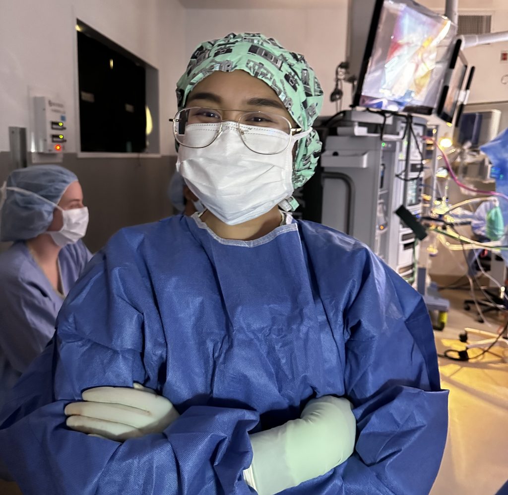 Valpo alumna Anatascia Mesina ‘18, ‘20 at work as a physician assistant in general surgery.